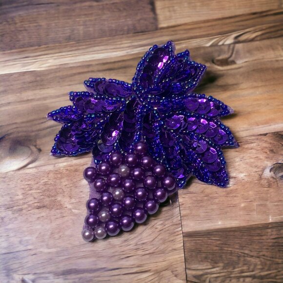 Vintage Beaded Grape Pin Purple Large Brooch Sequins 80s Style - Picture 1 of 4